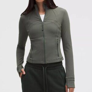 NWT - PALM DECO Define Cropped Jacket Nulu